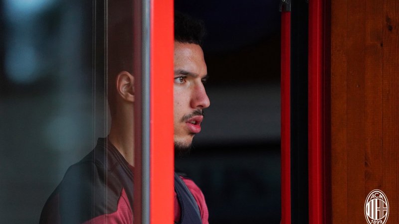 Ismael Bennacer présent aux entraînements de l’AC Milan