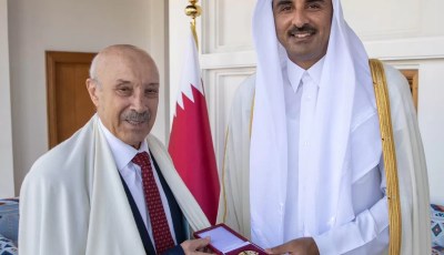 Qatar’s Emir awards Al Wajbah Medal to Algerian ambassador