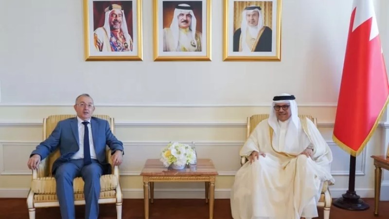 Bahraini Foreign Minister receives outgoing Algerian Ambassador, bilateral cooperation touched on