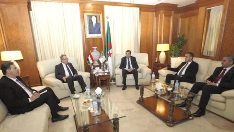 Syria, Algeria to boost bilateral ties in fields of oil, energy