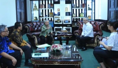 Indonesia explores expanding cooperation in religious sector with Algeria