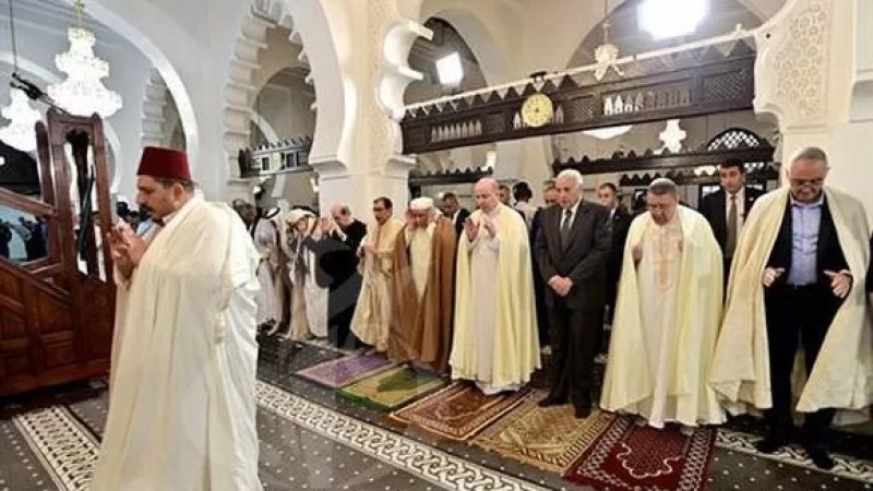 Algerian Premier Benabderrahmane performs Eid-al-Fitr prayer at Great of Mosque of Algiers -Photos