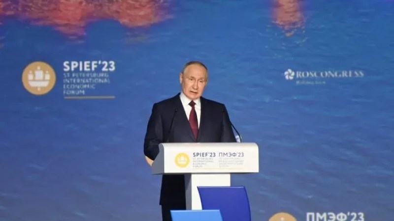 Mediation in Ukraine, Peace Advocacy, SPIEF… President Putin Warmly President Thanks Tebboune