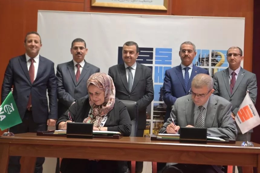 Sonatrach signs contract for Petrochemical Complex in Arzew