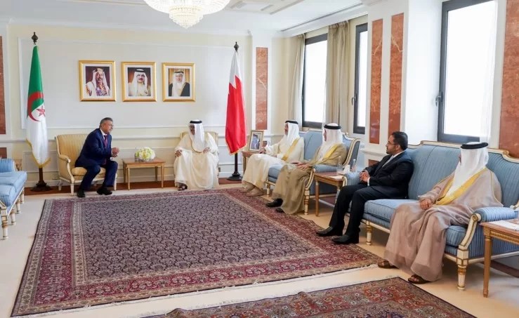 Algerian Ambassador presents credentials to Bahraini Foreign Minister