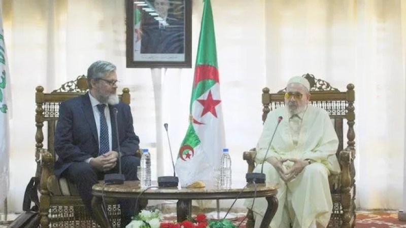 President of High Islamic Council Hosts Swiss University of Friborg Delegation for Collaborative Exchange
