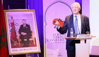 Special Adviser to King Mohammed VI André Azoulay Decorated by Zionist President: Controversy Surrounds Recognition!