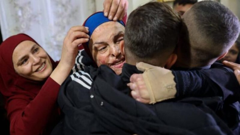 Palestinians Celebrate Liberation of 39 Prisoners Amidst Ongoing Aggressions