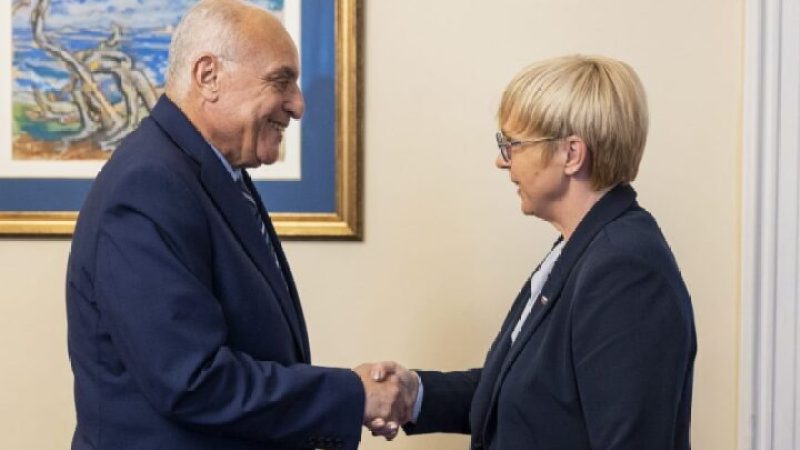 Algerian FM Attaf Receives Warm Welcome from Slovenian President Nataša Pirc Musar