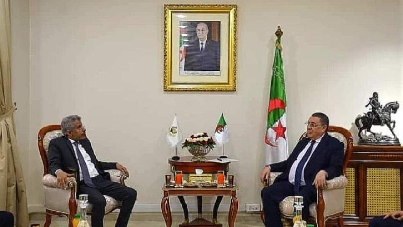 Meeting Between Minister Brahim Merad and Secretary-General Mohamed Ben Ali Koman Strengthens Arab Security Cooperation