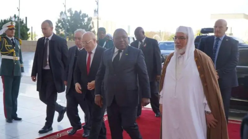 Mozambican President Filipe Jacinto Nyusi Visits Djamaâ El-Djazaïr