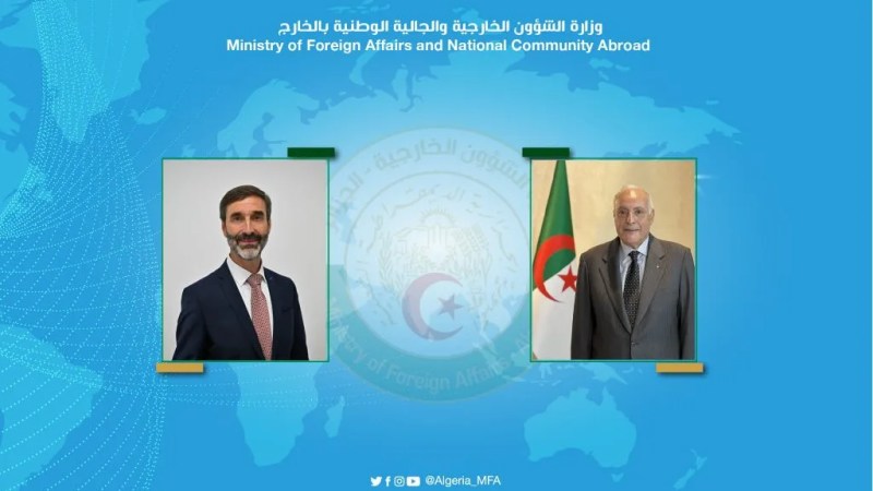 Attaf Holds Talks with Slovak Counterpart