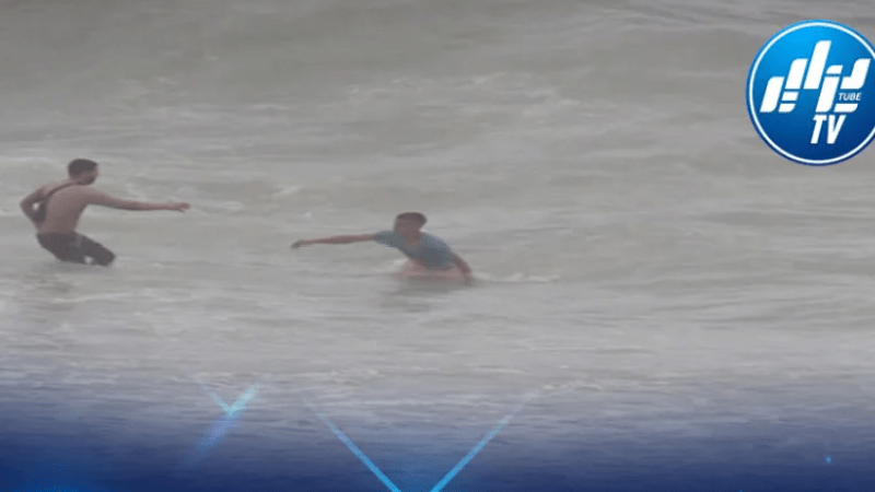 Despite Adverse Weather Conditions, Dozens of Moroccan Youth Swim Towards Ceuta, Spain