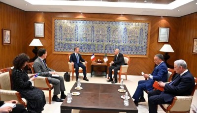 Algerian FM Attaf Meets French Presidential Envoy Paul Solar to Discuss Libya