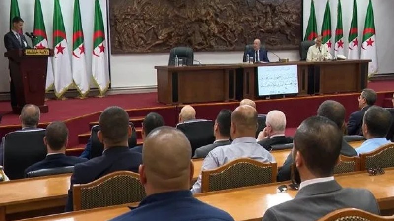 Algerian President Tebboune Meets Notables and Civil Society Representatives in Khenchela