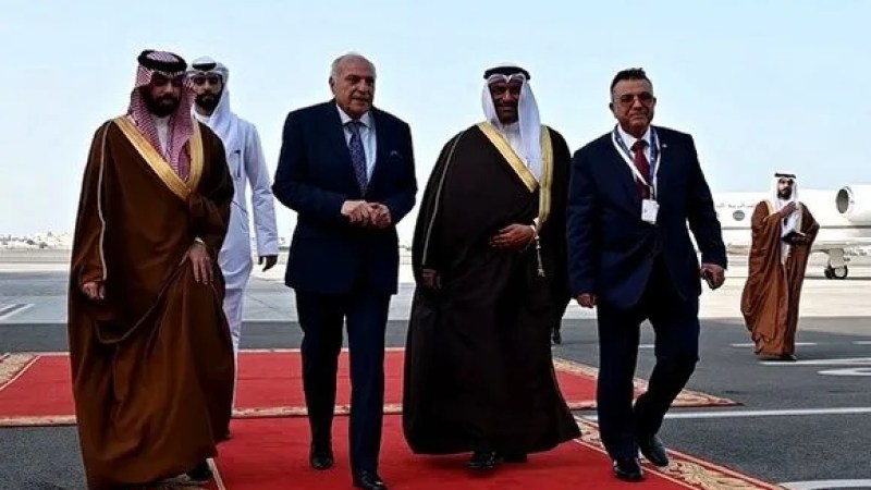 Minister Attaf in Bahrain for Preparatory Meeting of Arab Summit