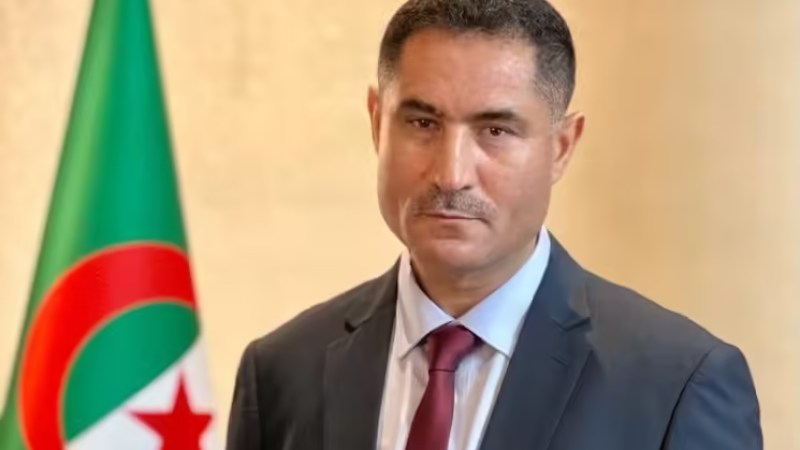 Minister of Communication Laagab Offers Condolences on Passing of Journalist Mohamed Soltani