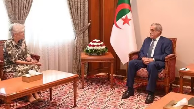 Algerian Prime Minister Receives Dutch Ambassador for Farewell Meeting