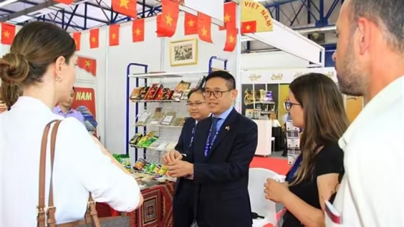 Vietnamese Enterprises Showcase Diverse Products at 55th Algiers International Fair 2024