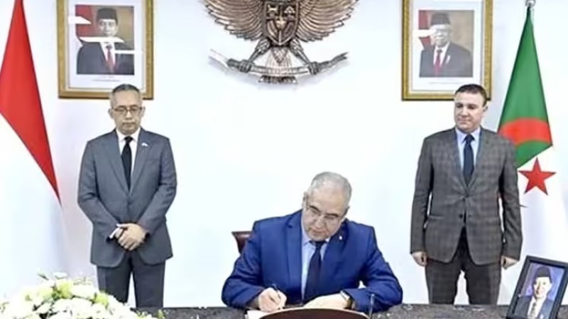 Former Indonesian Vice President Hamzah Haz Passes Away: Algerian Official Expresses Condolences