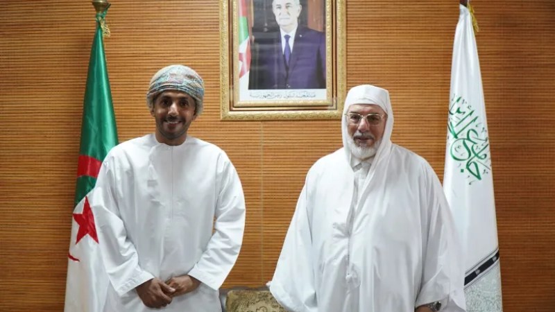 Djamaâ El Djazaïr Receives Valuable Book Donation from Sultanate of Oman