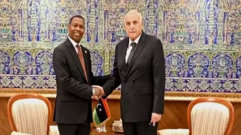 Algerian Foreign Minister Ahmed Attaf Meets with Libyan Ambassador to Discuss Regional Tensions