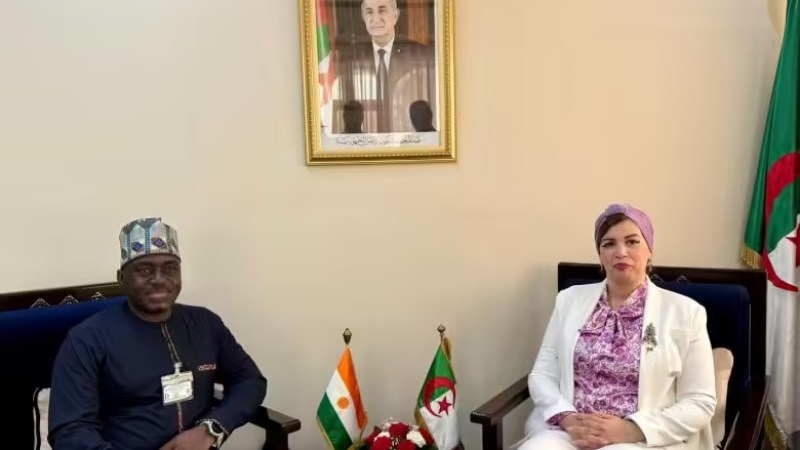 Algerian Culture Minister Mouloudji Meets Niger's Minister of Youth, Sports, Culture, and Arts