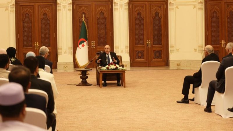 President Tebboune Strengthens Bonds with Algerian Diaspora During State Visit to Oman