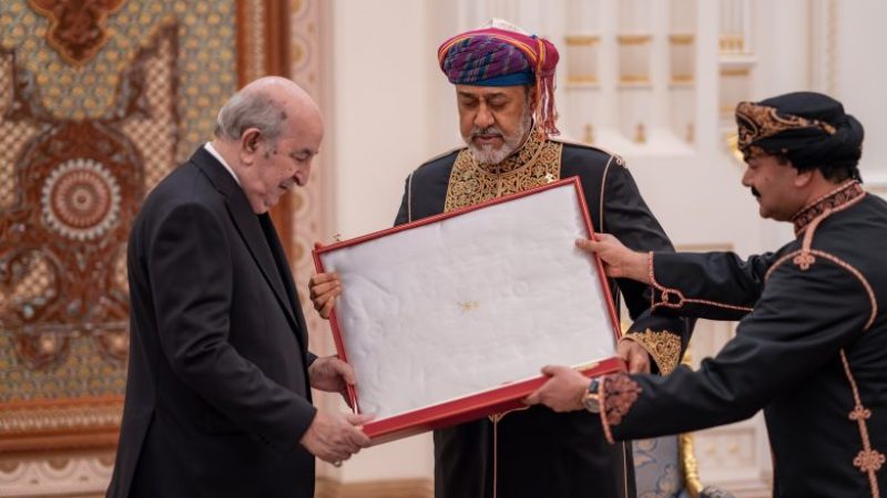 Sultan Haitham bin Tariq Awards the Order of Al Saïd to President Tebboune, Honoring Enduring Ties of Brotherhood and Friendship