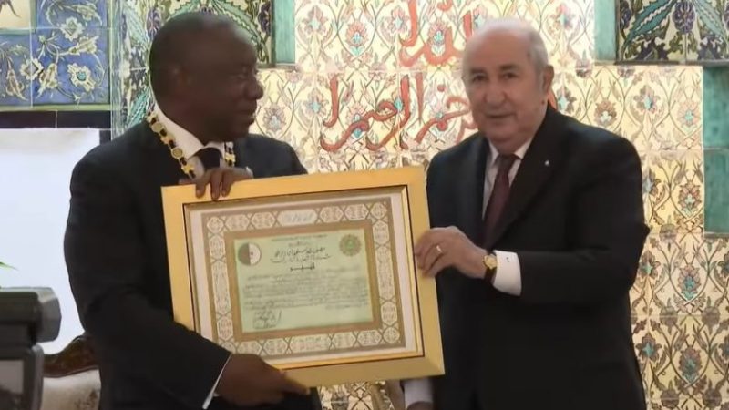 President Tebboune Bestows the National Order of Merit “Athir” on South African President Cyril Ramaphosa