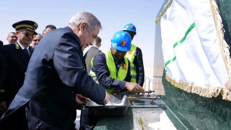 Larbaoui Lays Foundation Stone for New Hassi Messaoud Refinery