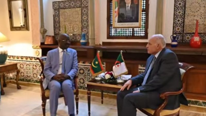 Algerian FM Attaf Meets Mauritanian Special Envoy to Strengthen Bilateral Relations and Discuss Regional Issues