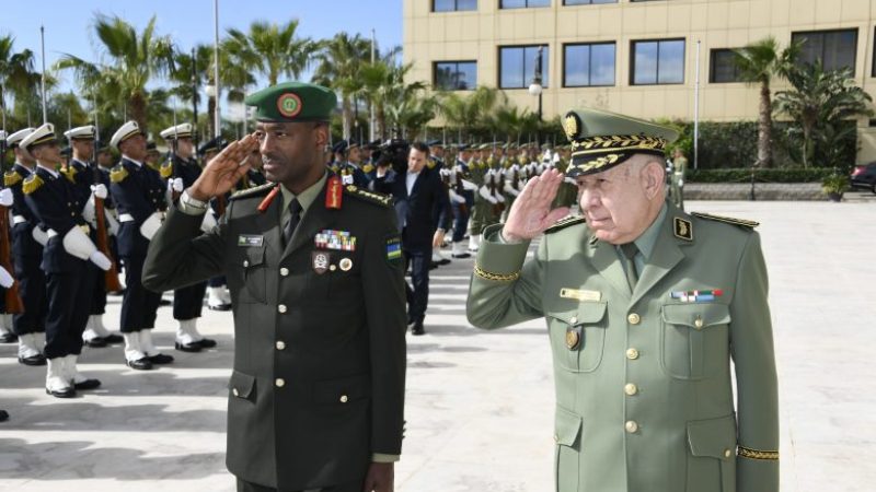 Saïd Chanegriha Welcomes Rwandan Defense Chief Amid Strong Bilateral Cooperation