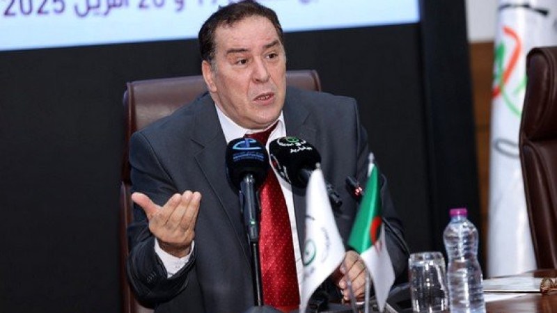 Minister of Communication Mohamed Meziane Supervises the Third Regional Meeting for Journalists and Media Professionals in Ouargla