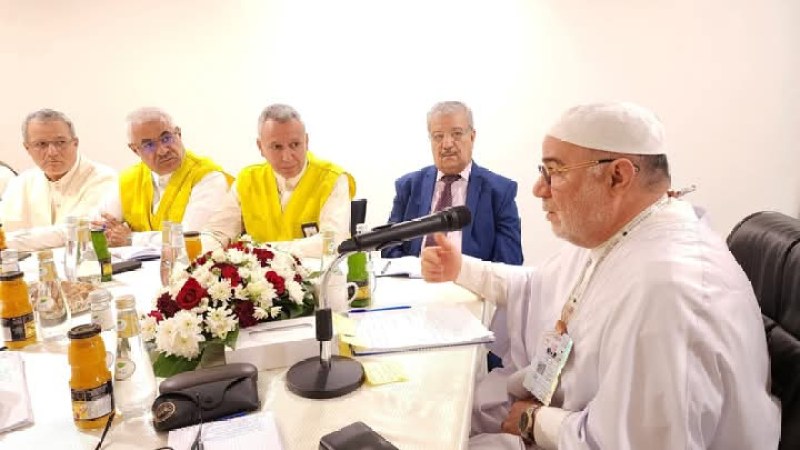 All Algerian Pilgrims Are Safe and Well, Assures Minister Belmehdi