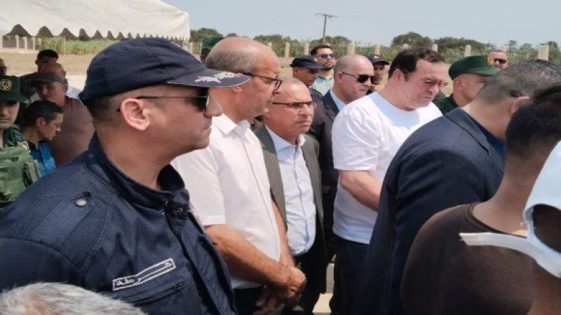 Minister Meziane Attends Burial of Oued El-Harrach Bus Tragedy Victim, Paying Tribute to the Lives Lost