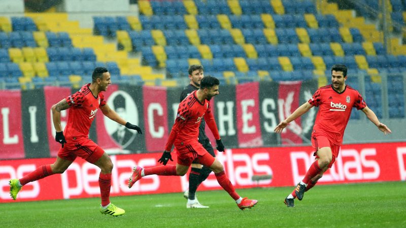 Vidéo : Premier but de la saison pour Rachid Ghezzal