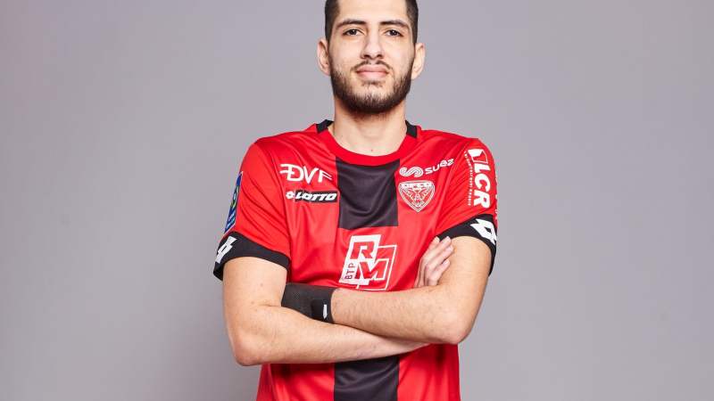 Linares convoque Benzia pour la première fois cette saison