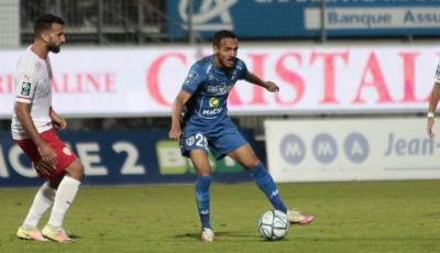Nouveau but de Bilal Boutobba avec Niort