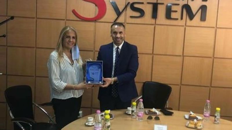« Meilleure » entreprise exportatrice pour l’exercice 2019  :  Saida Neghza félicite le DG de Bombare Company