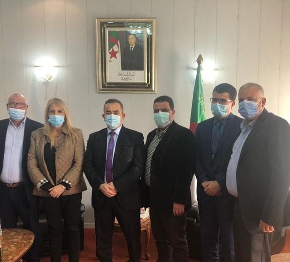 Saida Neghza reçue par le ministre des Ressources en eau