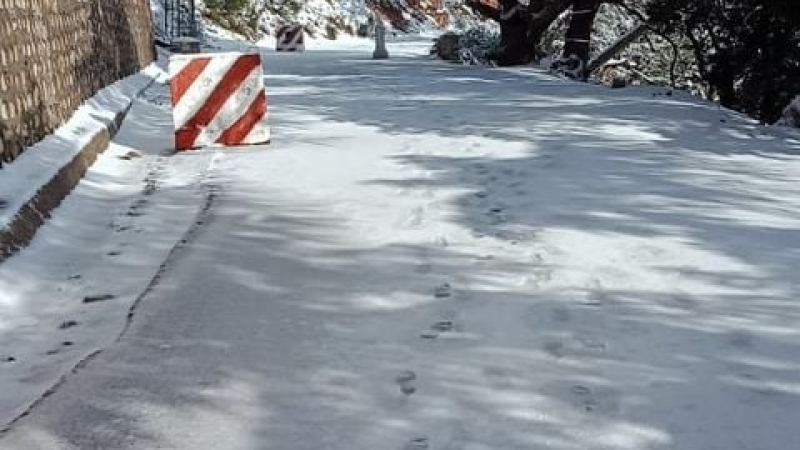 Chutes de neige : plusieurs axes routiers bloqués