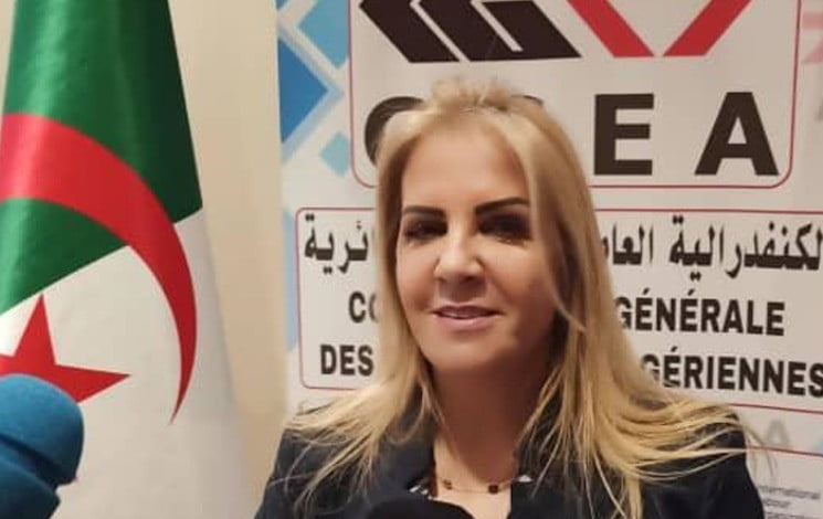 Saida Neghza examine les difficultés rencontrées par l’usine «Everest Pharma» spécialisé dans la fabrication de masques chirurgicaux