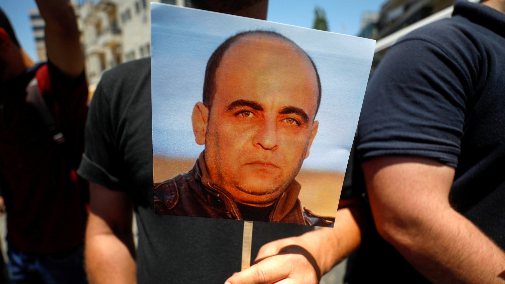 Mort du militant Nizar Banat après son arrestation par l’Autorité palestinienne