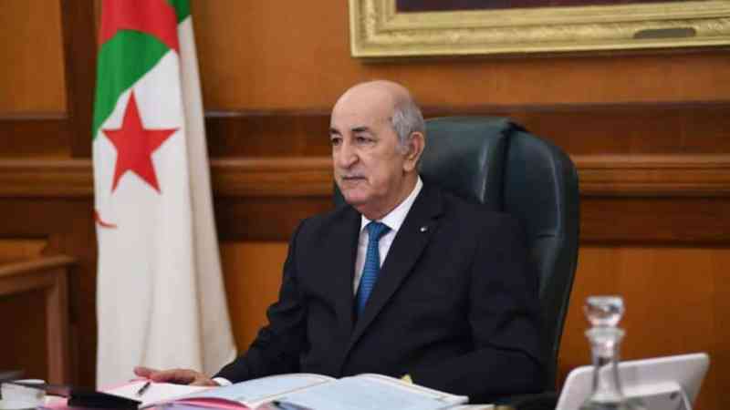 رئيس الجمهورية عبد المجيد تبون يكلف الحكومة بتنظيم المجلس الأعلى للشباب
