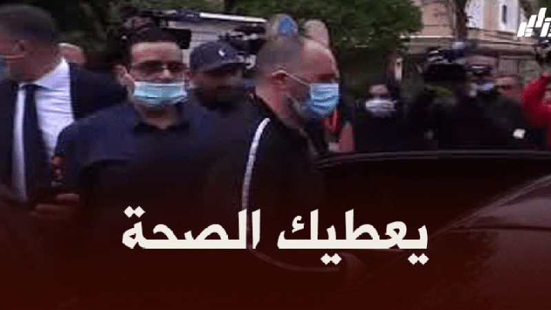 بلماضي يرسم الإبتسامة على أطفال مستشفى “بارني” بالعاصمة
