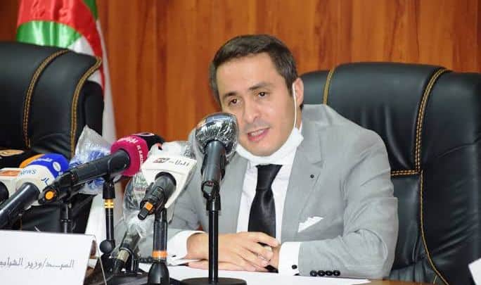 الوزير خالدي يهنئ البطلة الجزائرية ايمان خليف