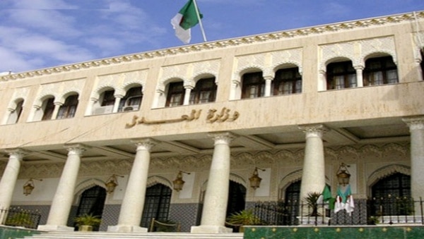 توقيع إتفاقية لتشغيل المحبوسين في الفلاحة ومرافقتهم بعد الإفراج عنهم