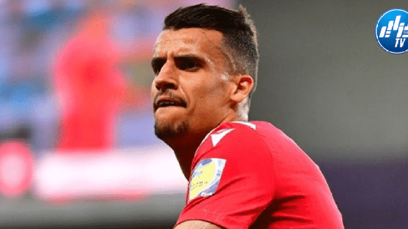 عريبي في طريقه إلى الزمالك المصري
