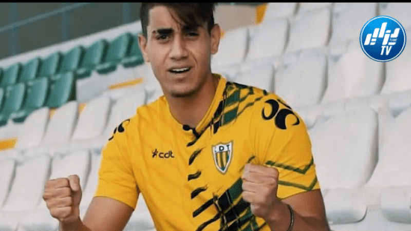 نوفل خاسف: أسعى من أجل العودة إلى صفوف المنتخب الوطني الجزائري
